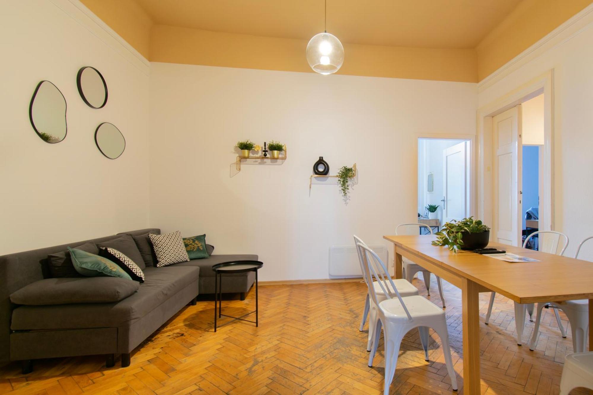 Huge Apartments Smolensk Street 크라쿠프 외부 사진