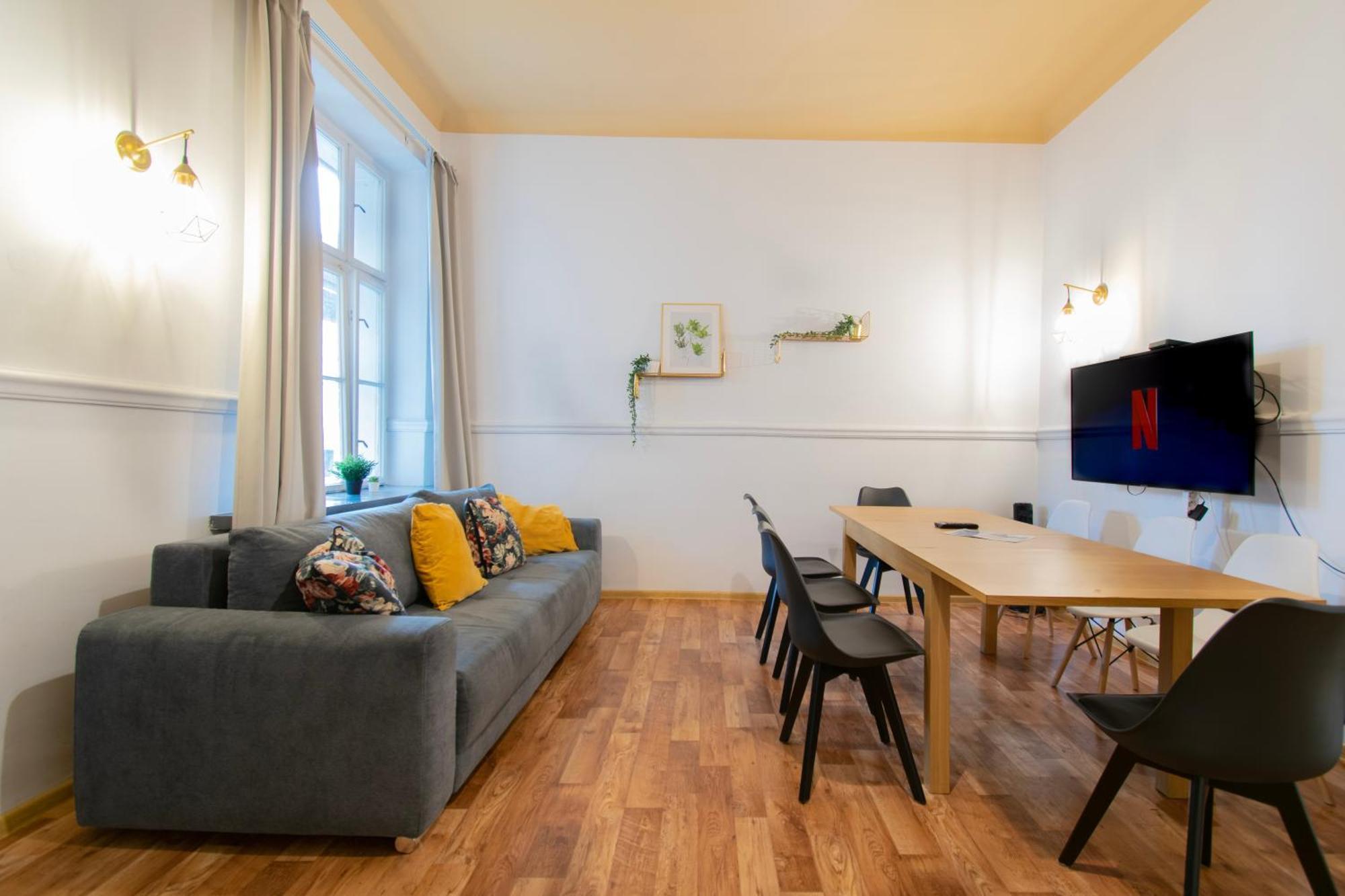 Huge Apartments Smolensk Street 크라쿠프 외부 사진